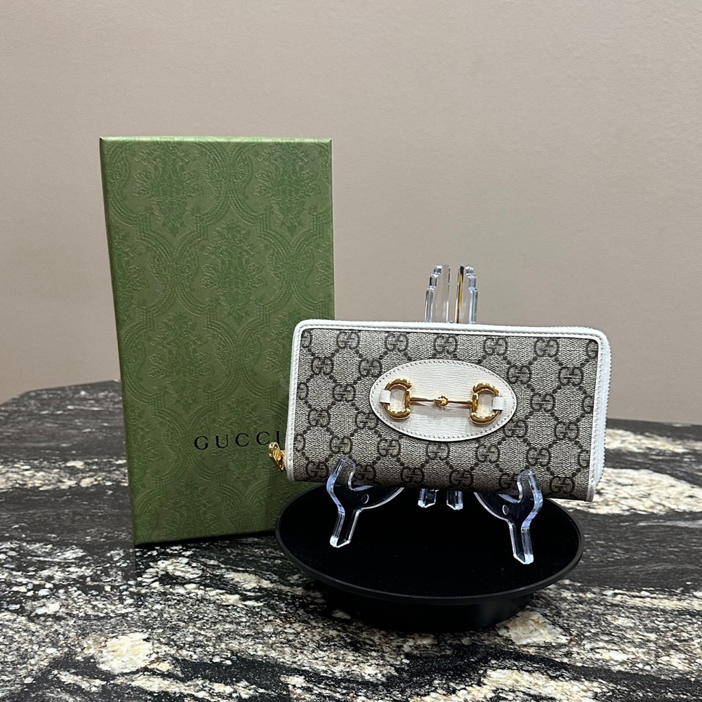 Gucci Beige GG Supreme Canvas Wallet with Gold Horsebit